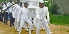 لماذا يرقص المسيحيون في الجنازة