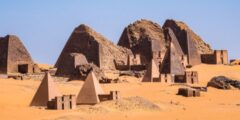 كم عدد الأهرامات في السودان